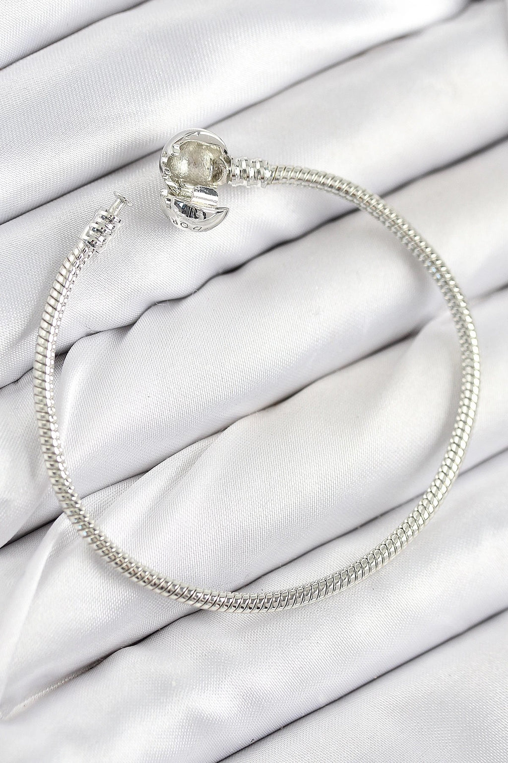 Mey İthalat® Pirinç Charm Topcuk Model Gümüş Renk Kadın Bileklik