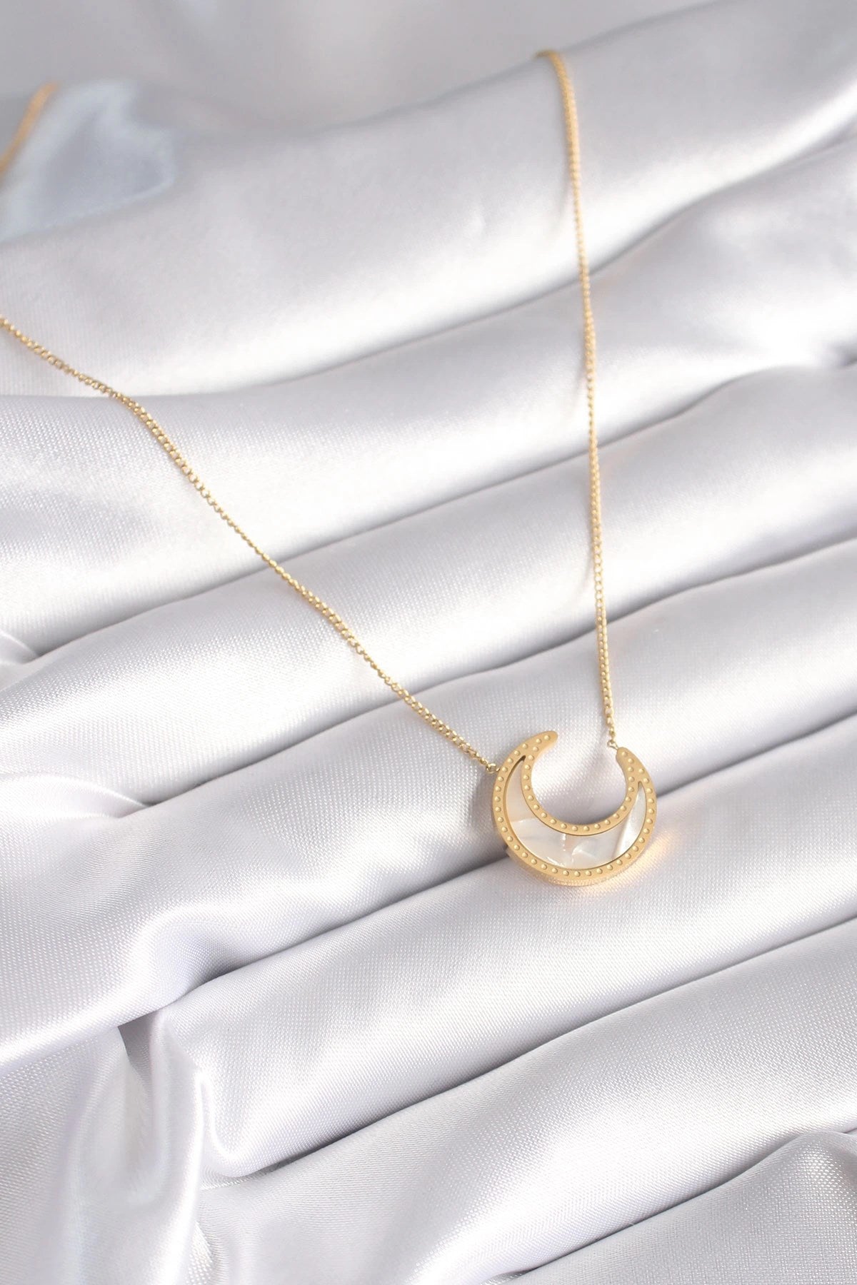 Mey İthalat® 316L Çelik Gold Renk Beyaz Sedefli Hilal Model Kadın Kolye