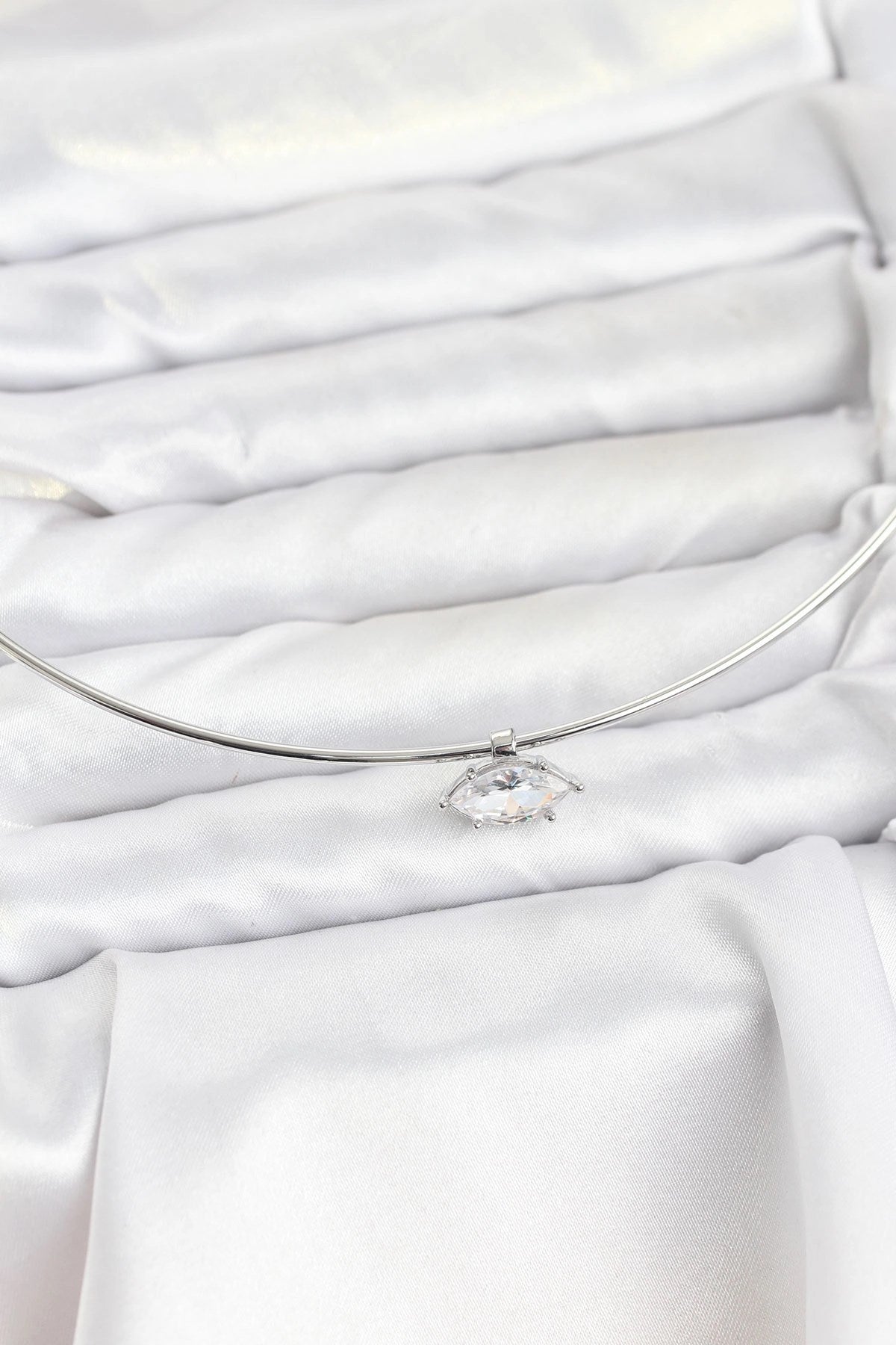 Mey İthalat® Pirinç Gümüş Renk Choker Model Zirkon Taşlı Kadın Kolye
