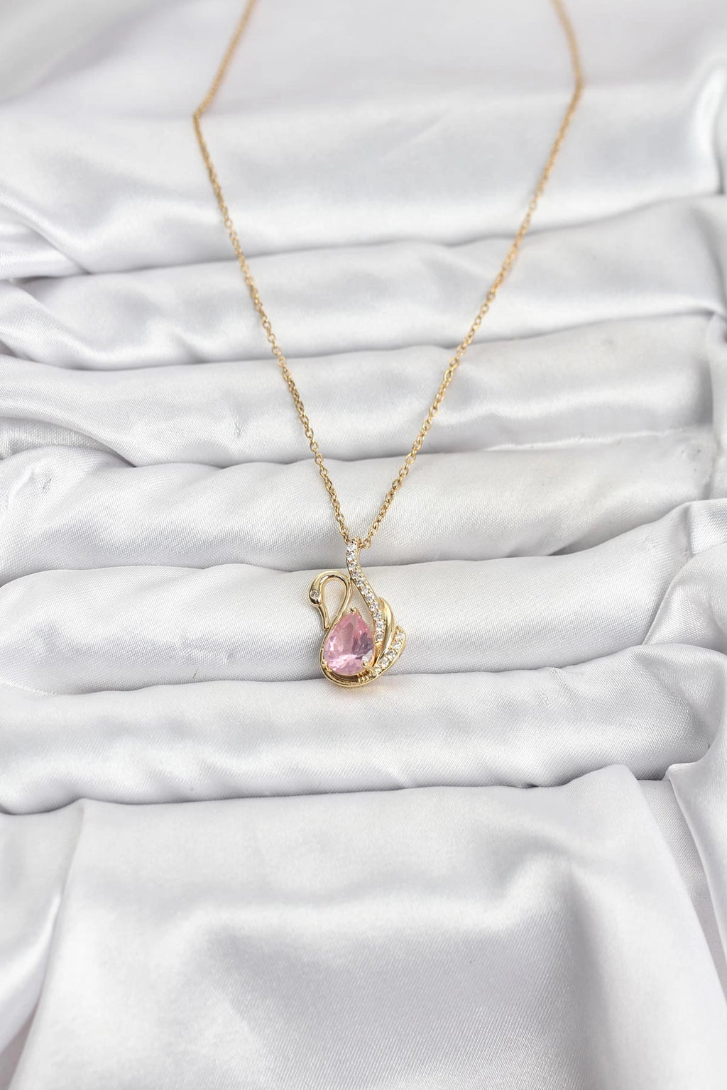 Mey İthalat® 316L Çelik Zincir Gold Renk Pembe Kuğu Model Zirkon Taşlı Kadın Kolye