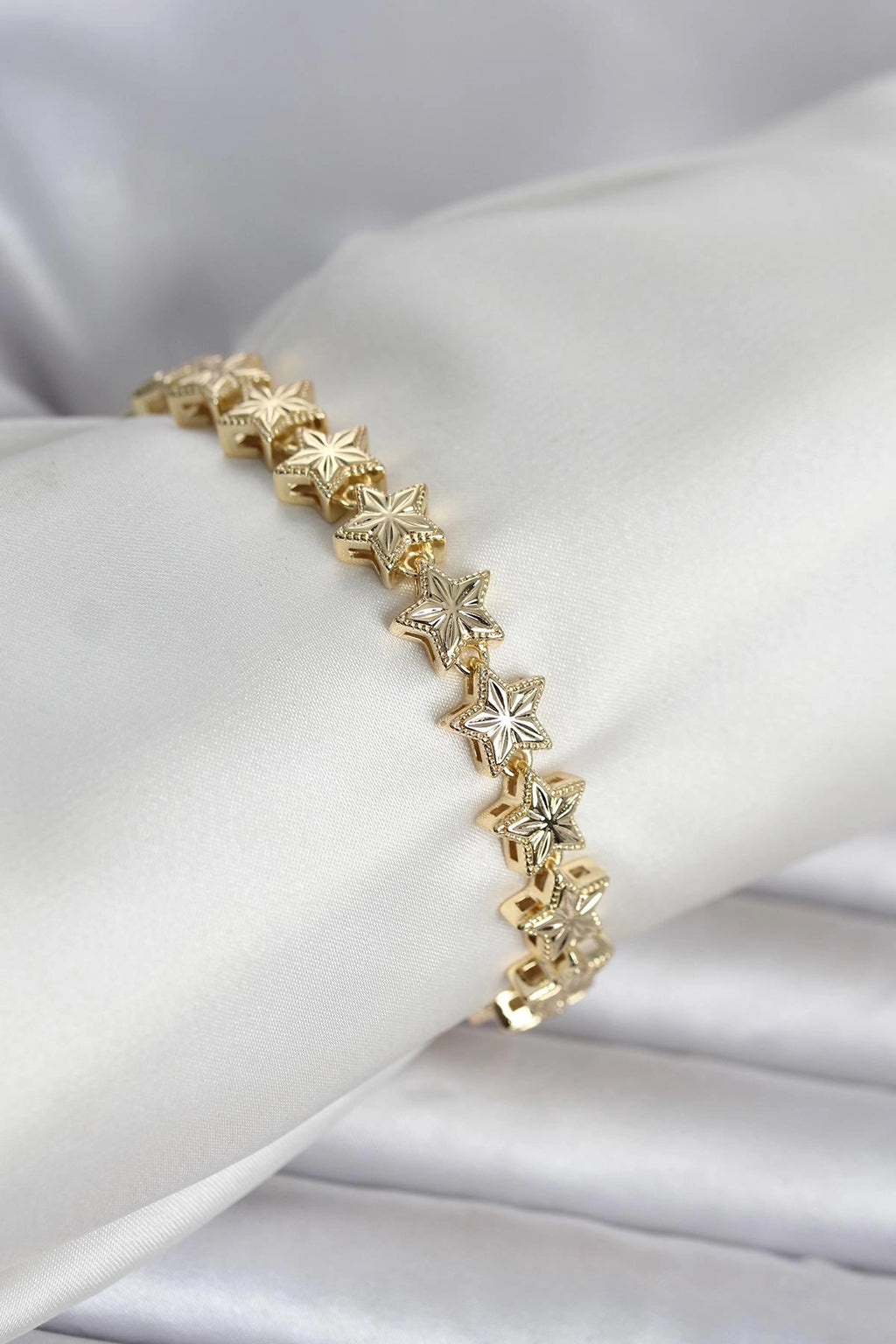 Mey İthalat® Pirinç Gold Renk Yıldız Model Kadın Bileklik