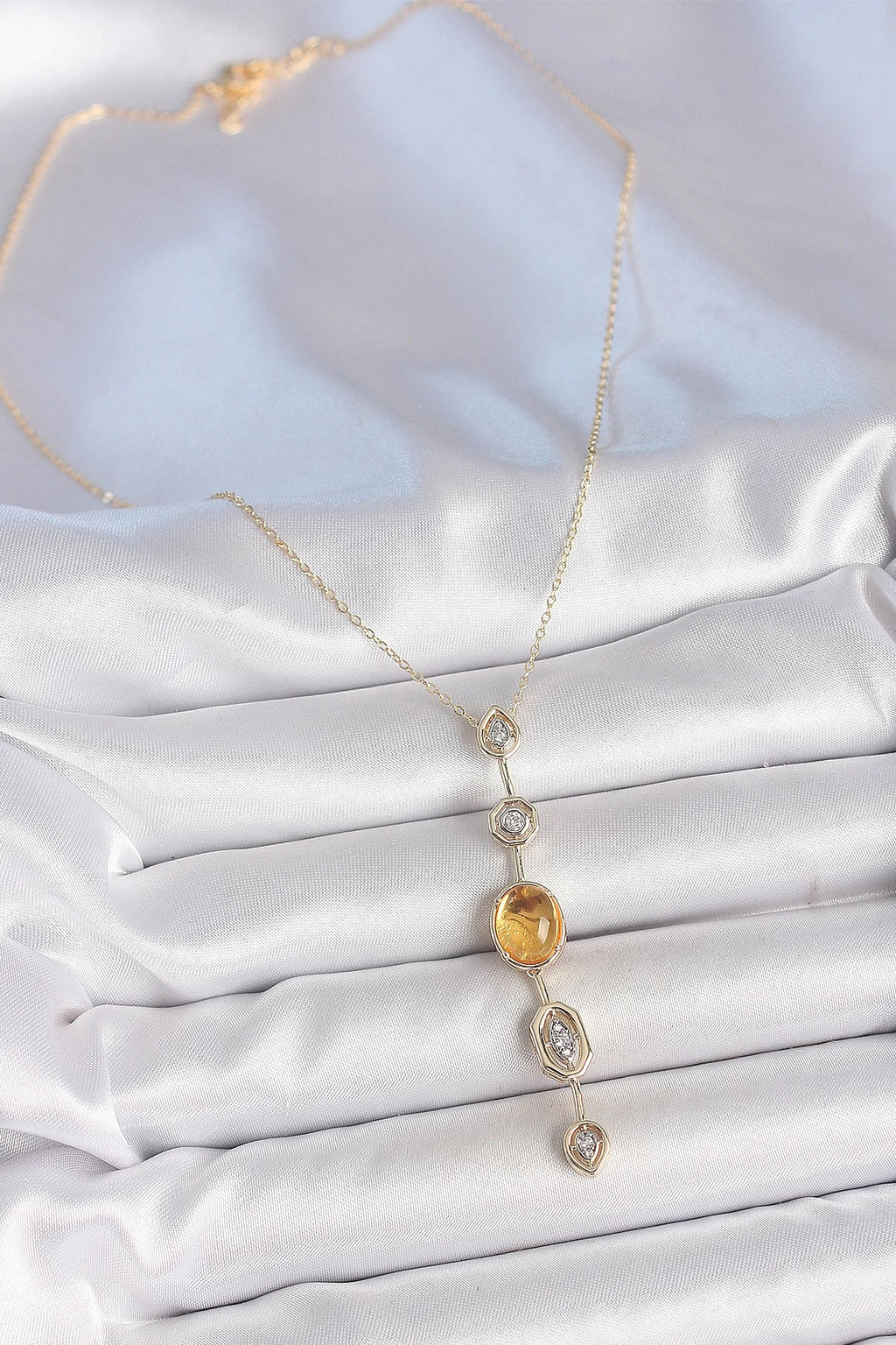 Mey İthalat® Pirinç Zincir Kehribar Sarı Gold Renk Zirkon Taşlı Y Kolye