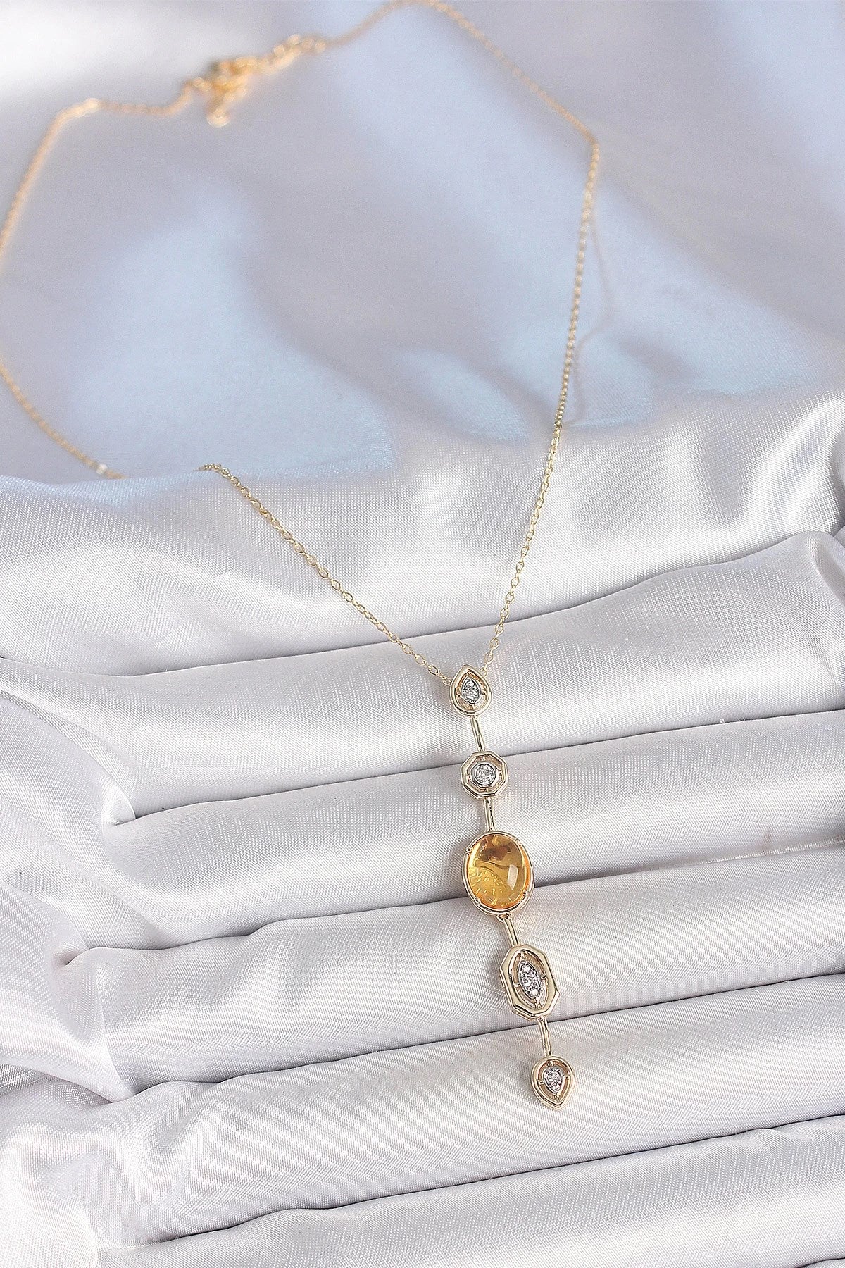 Mey İthalat® Pirinç Zincir Kehribar Sarı Gold Renk Zirkon Taşlı Y Kolye