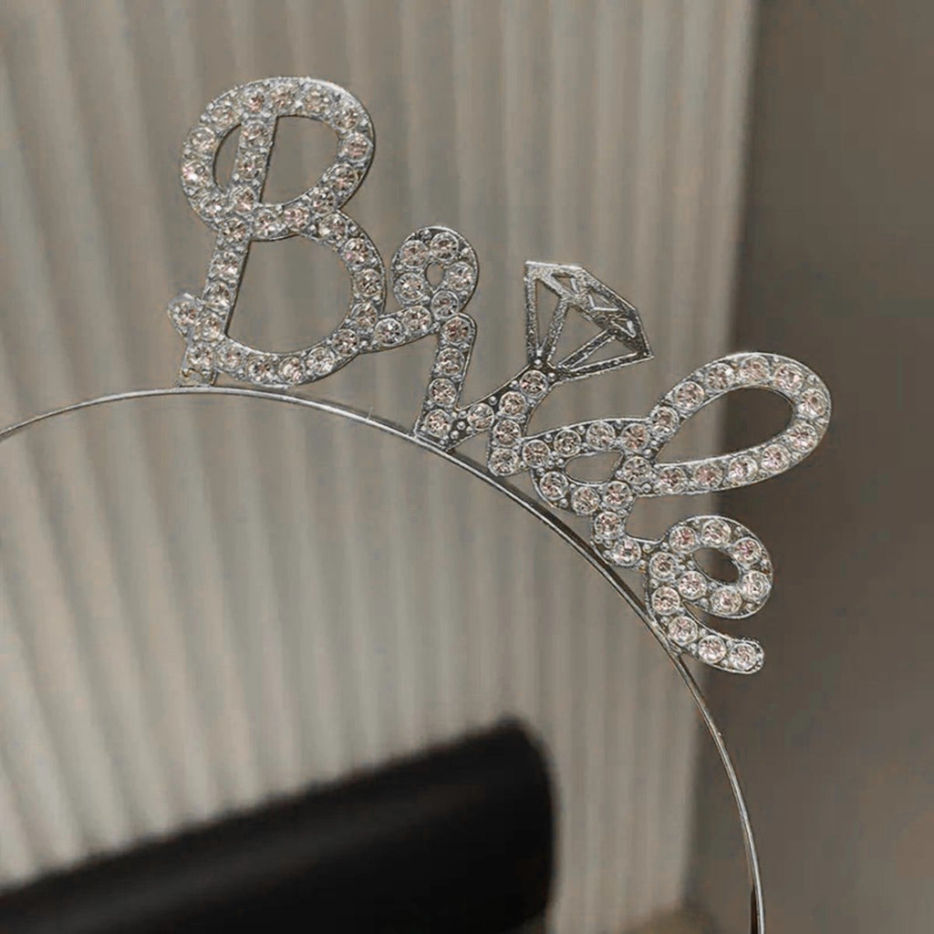 Mey İthalat® Gümüş Renkli Taşlı “Bride” Gelin Tacı – El Yazısı Yazı Tipiyle
