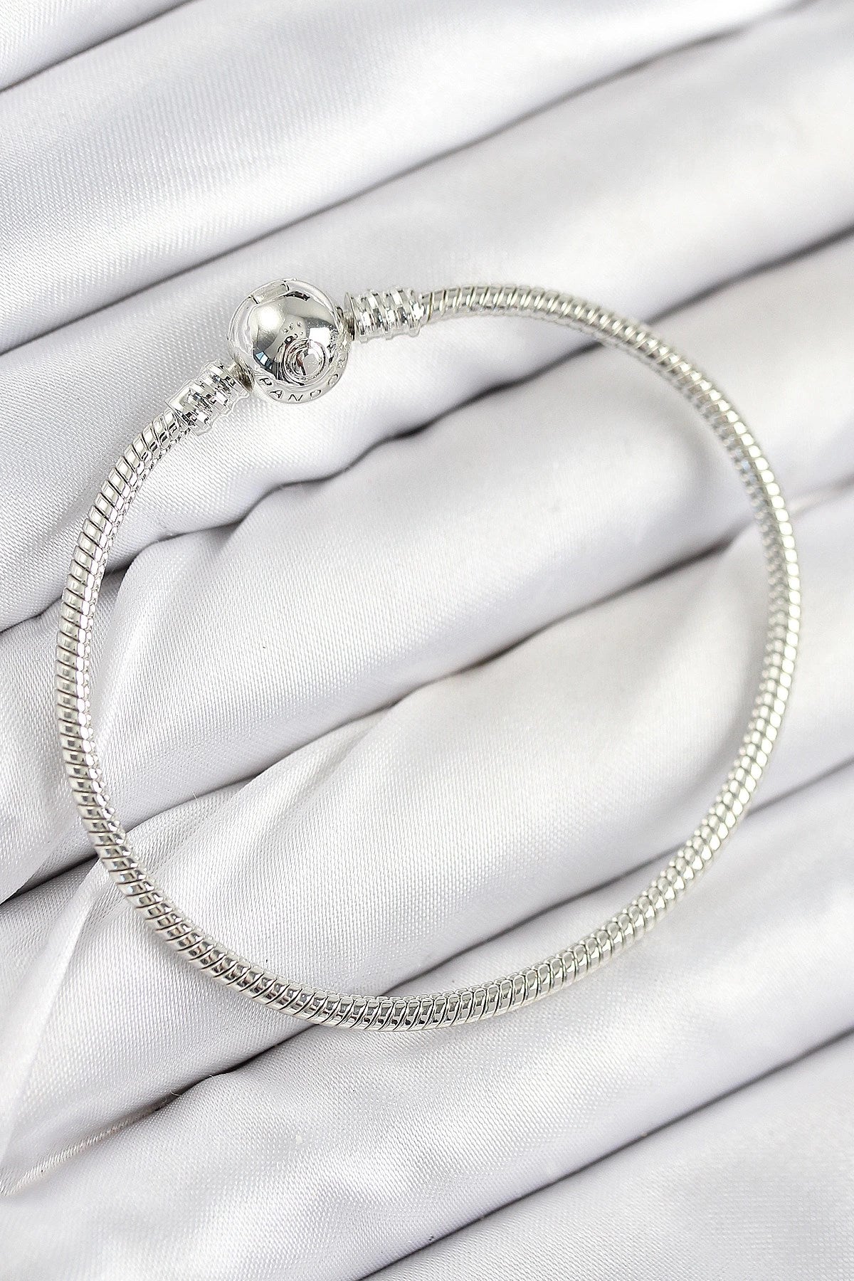 Mey İthalat® Pirinç Charm Topcuk Model Gümüş Renk Kadın Bileklik