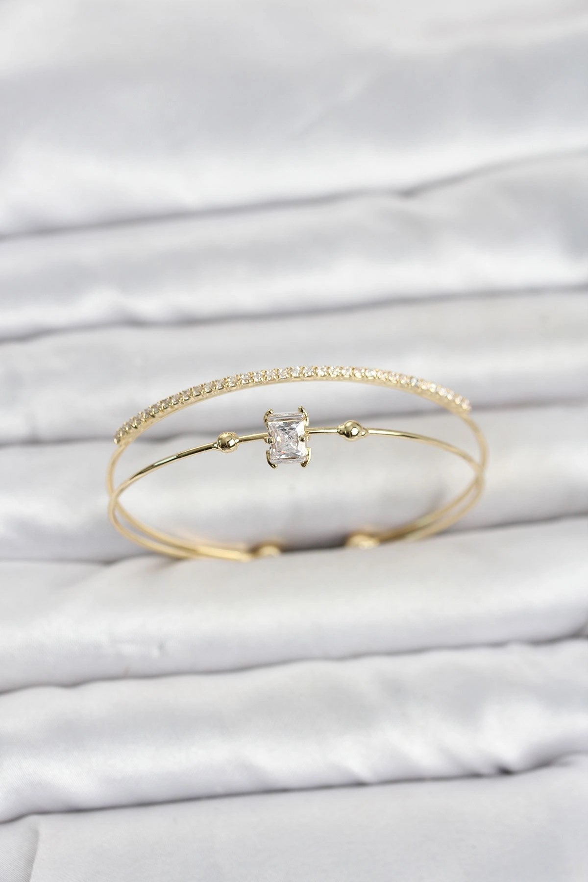Mey İthalat® Pirinç Gold Renk Zirkon Taşlı Baget Model Kadın Bileklik