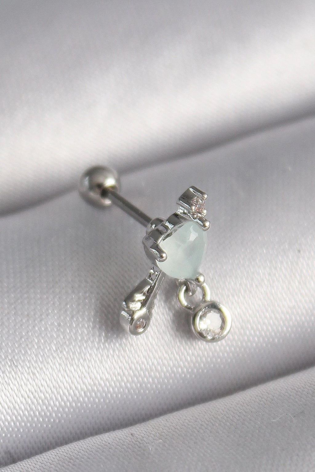 Mey İthalat® 316L Çelik Gümüş Renk Beyaz Minelik Kalp Sallantı Zirkon Taş Detay Tragus Piercing