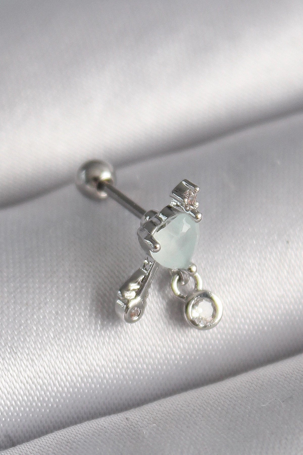 Mey İthalat® 316L Çelik Gümüş Renk Beyaz Minelik Kalp Sallantı Zirkon Taş Detay Tragus Piercing