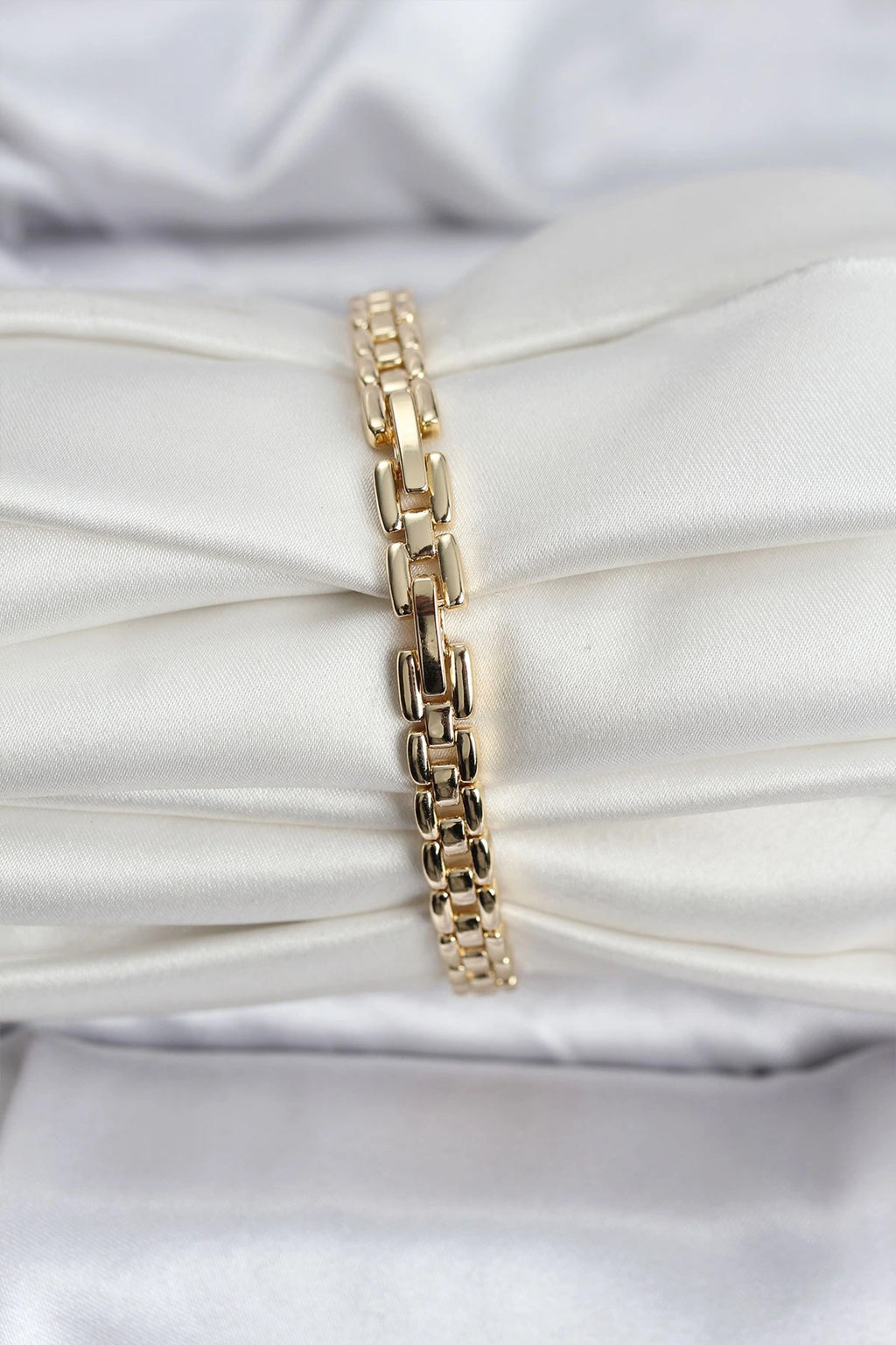 Mey İthalat® 14K Gold Renk Kaplama Zirkon Kare Taşlı CM Kadın Bileklik