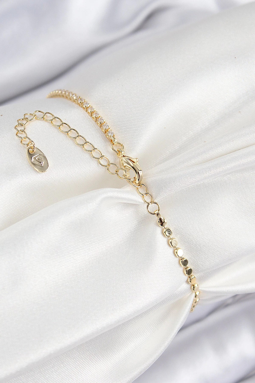 Mey İthalat® Pirinç Zirkon Taşlı Dikdörtgen Model Ezme Zincir Gold Renk Kadın Bileklik