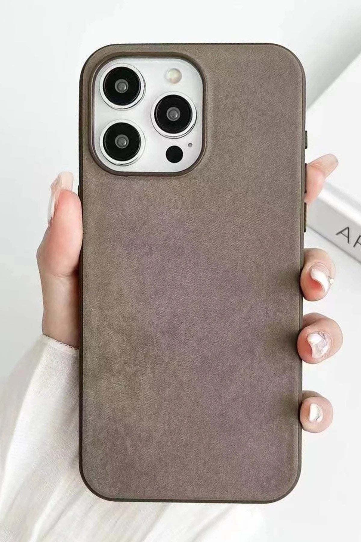 Mey İthalat® iPhone 15 Pro Kılıf Karen Magsafe Kapak - Kahverengi