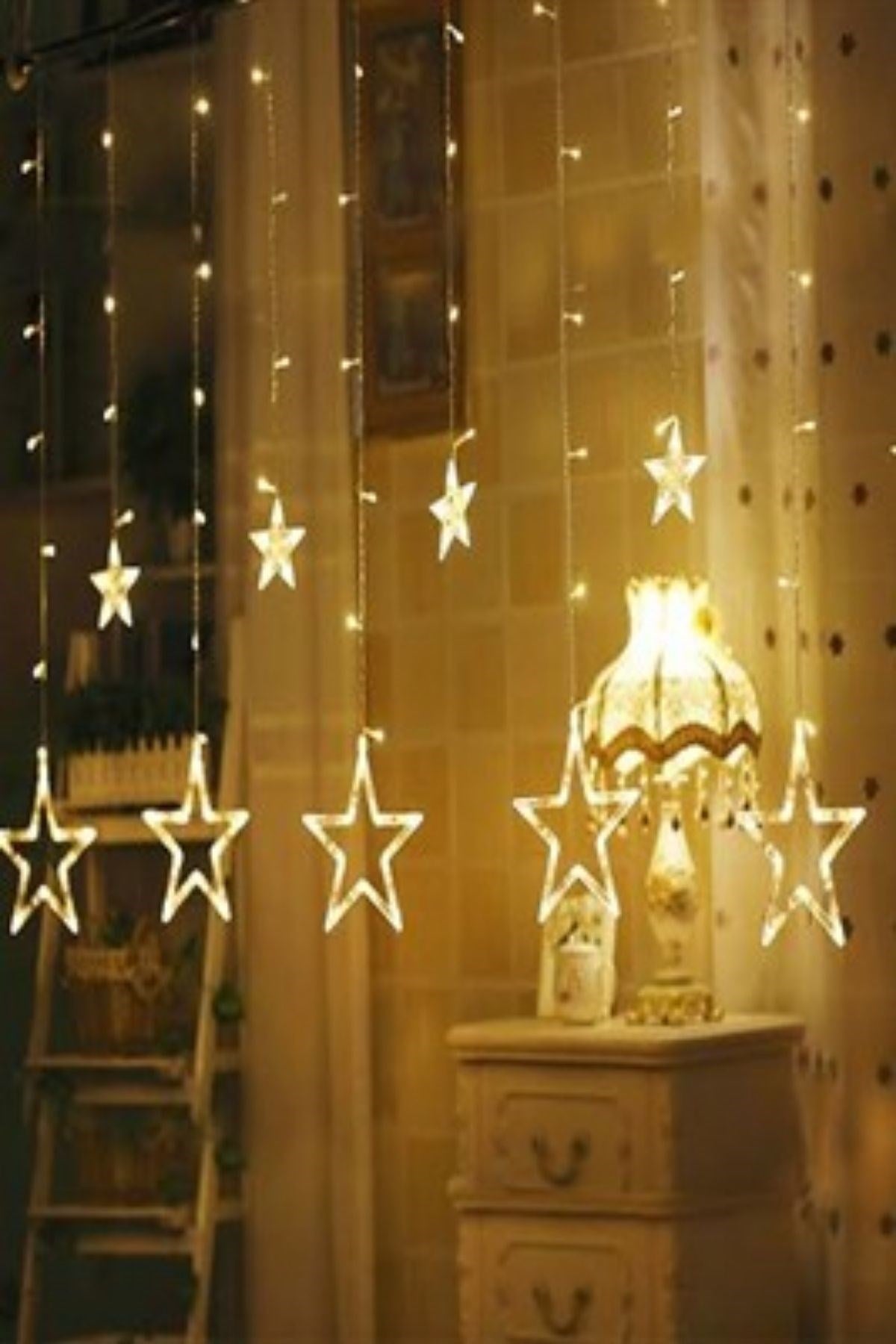 Kumandalı Yıldız Figürlü 12 Sarkıtlı 120 LED Uzaktan Kumandalı Dekor Işık – Masaüstü ve Ortam Aydınlatması