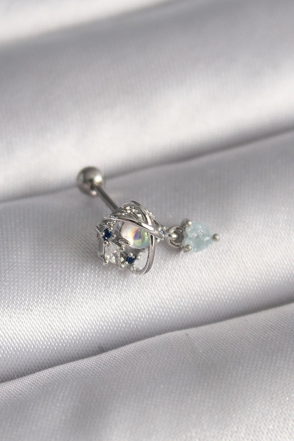 Mey İthalat® 316L Çelik Gümüş Renk Zirkon Taşlı Sallantı Kalp Detay Tragus Piercing