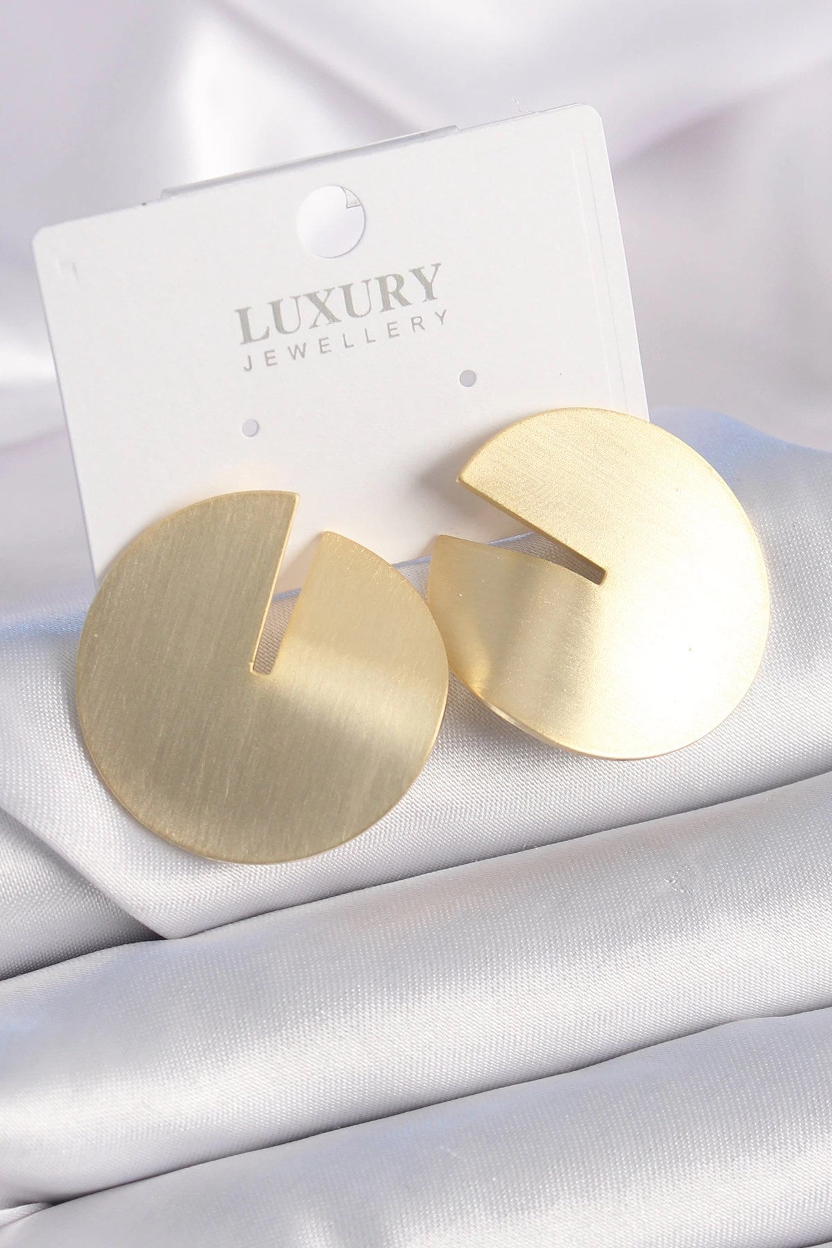 Mey İthalat® Pirinç Gold Renk Daire Plaka Model Kadın Küpe
