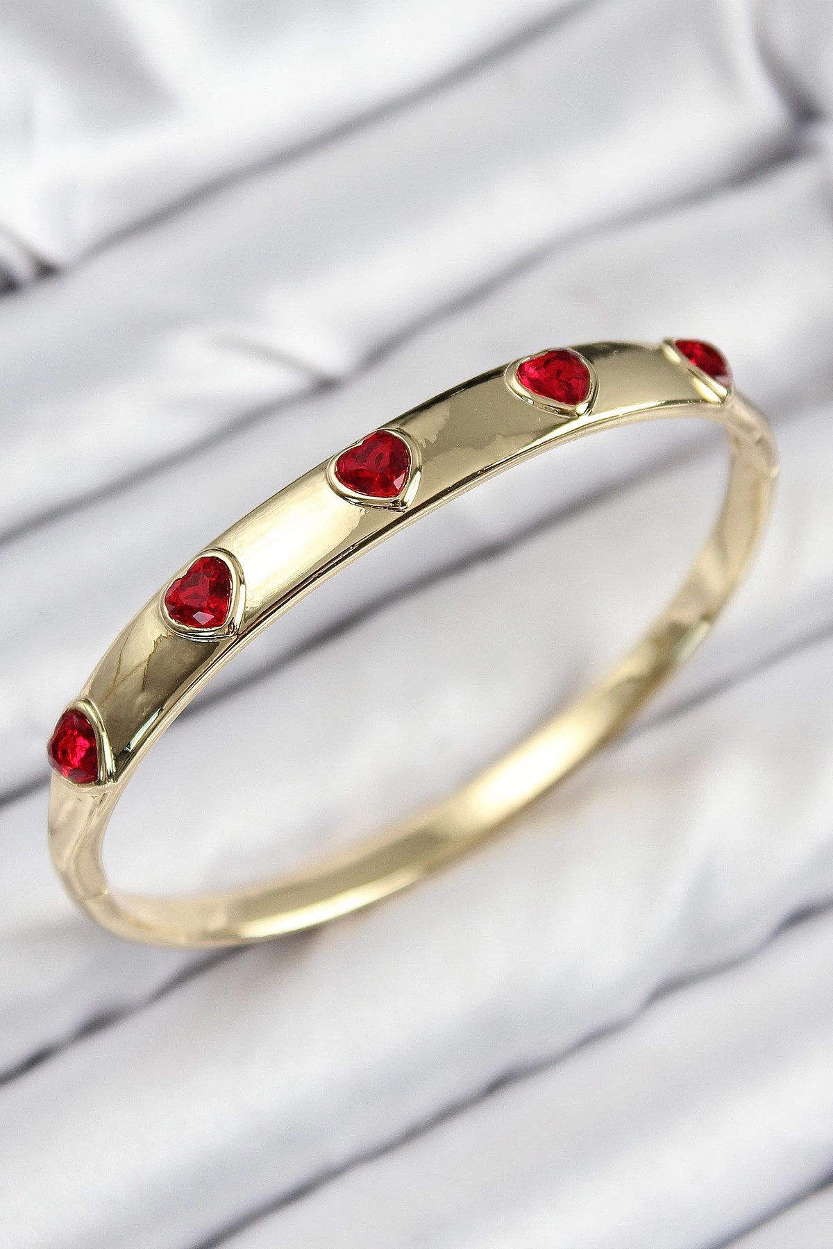 Mey İthalat® Pirinç Zirkon Taşlı Kırmızı Kalp Model Gold Renk Kadın Kelepçe