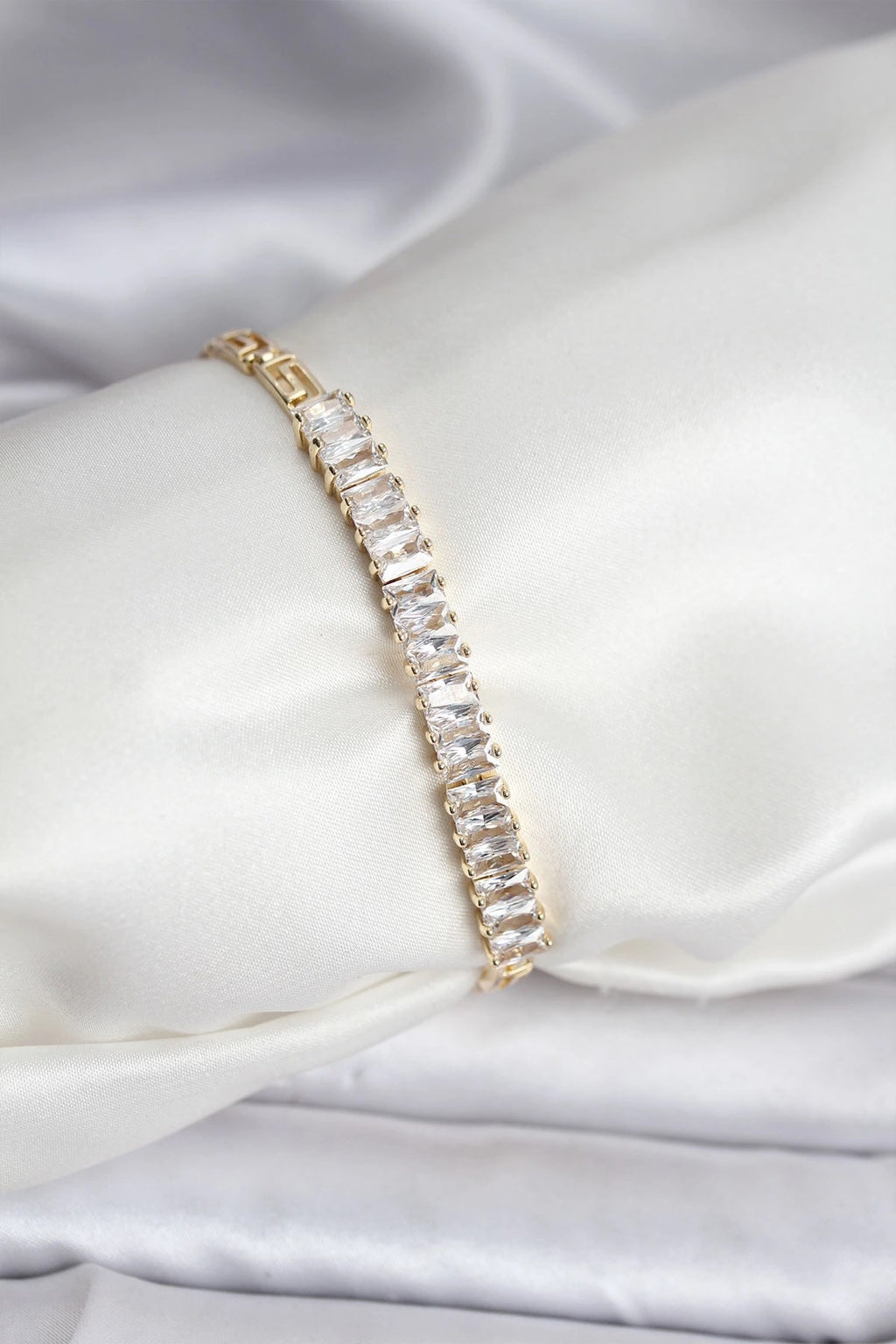 Mey İthalat® 14K Gold Renk Kaplama Zirkon Taşlı Baget Model CM Kadın Bileklik