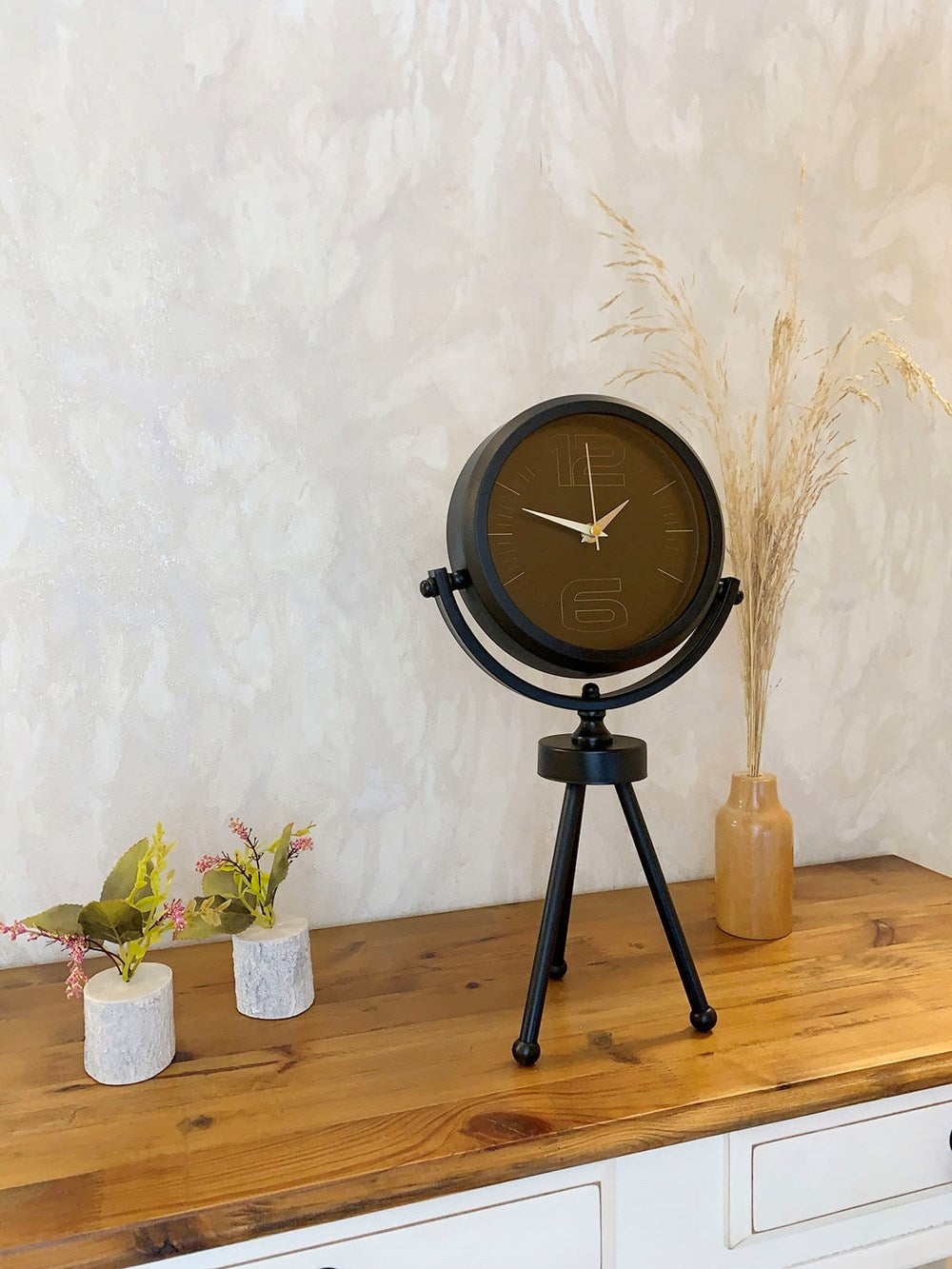 Siyah Metal Mini Tripod Spor Masa Saati 45×26 cm