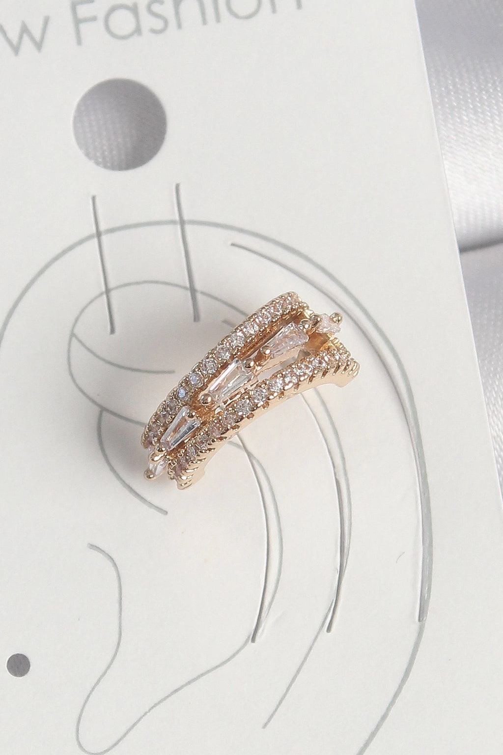 Mey İthalat® Pirinç Gold Renk Zirkon Taşlı 3'Lü Sıralı Model Kadın Kıkırdak Küpe