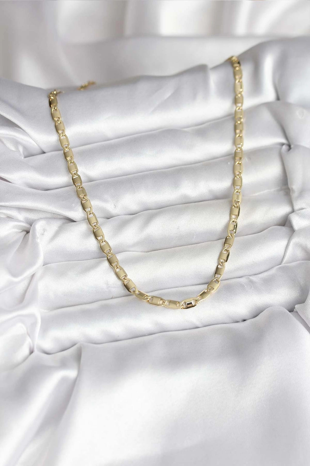 Mey İthalat® 14K Gold Renk Kaplama Plaka Ezme Model Zincirli CM Kadın Kolye