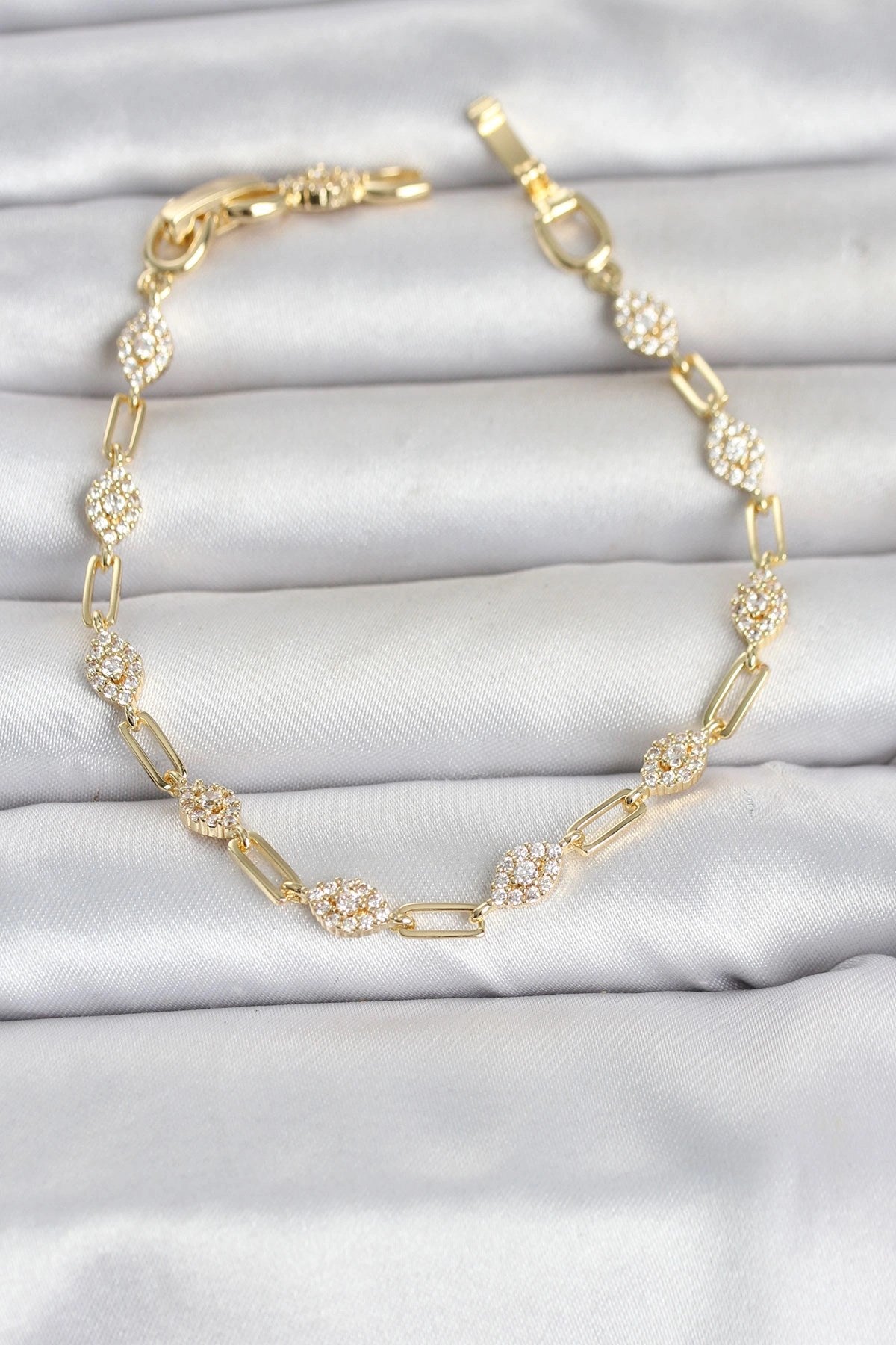 Mey İthalat® Gold Renk Zirkon Taşlı Ataç Zincir Model Kadın Bileklik
