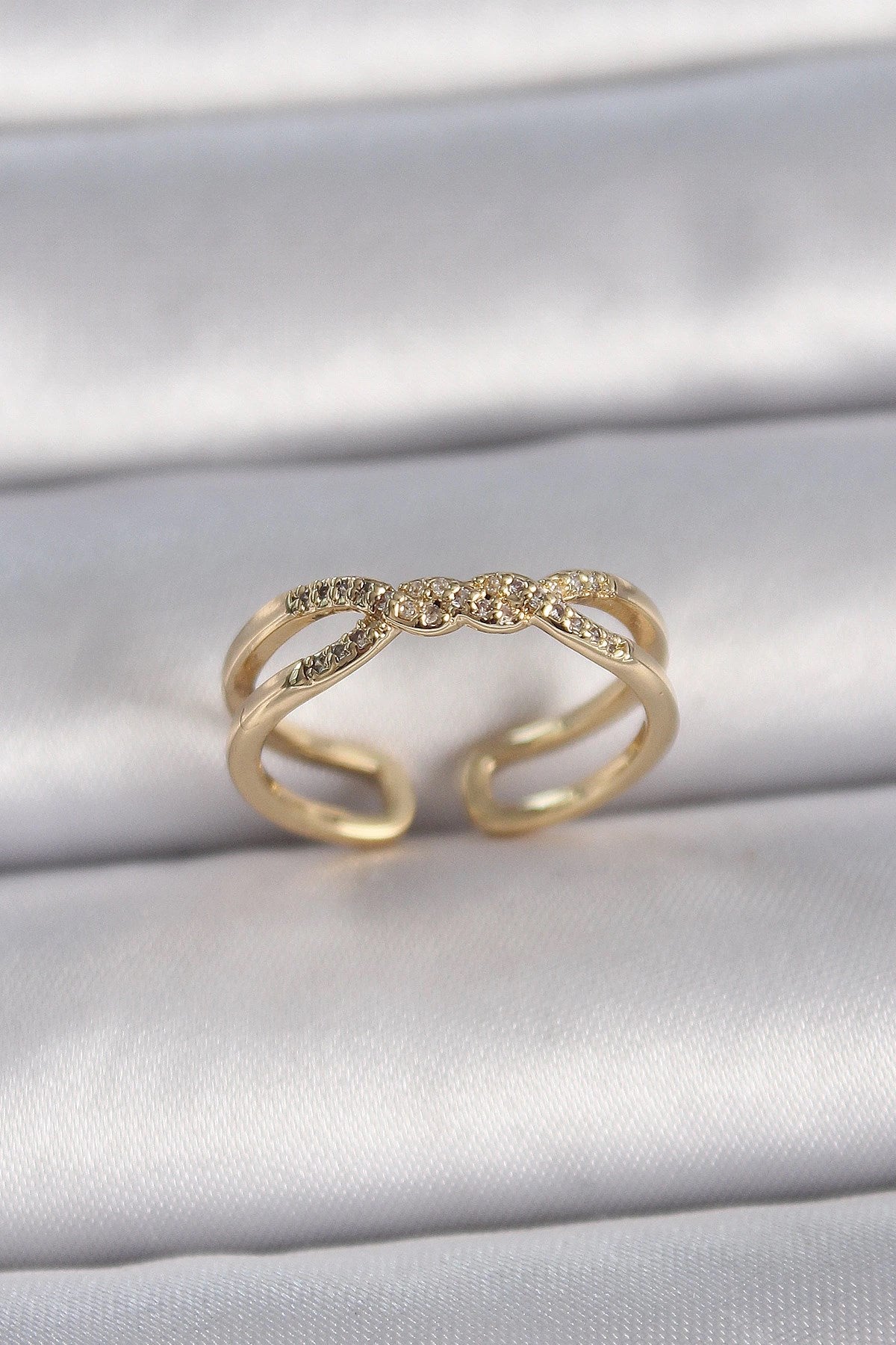 Mey İthalat® Pirinç Gold Renk Ayarlanabilir Zirkon Taşlı Sarmal Model Kadın Yüzük