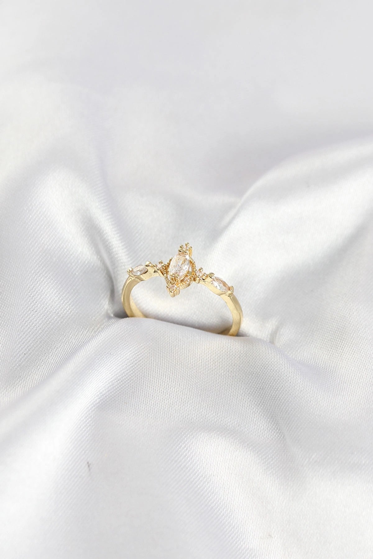 Mey İthalat® Gold Renk Vintage Model Zirkon Taşlı Yüzük