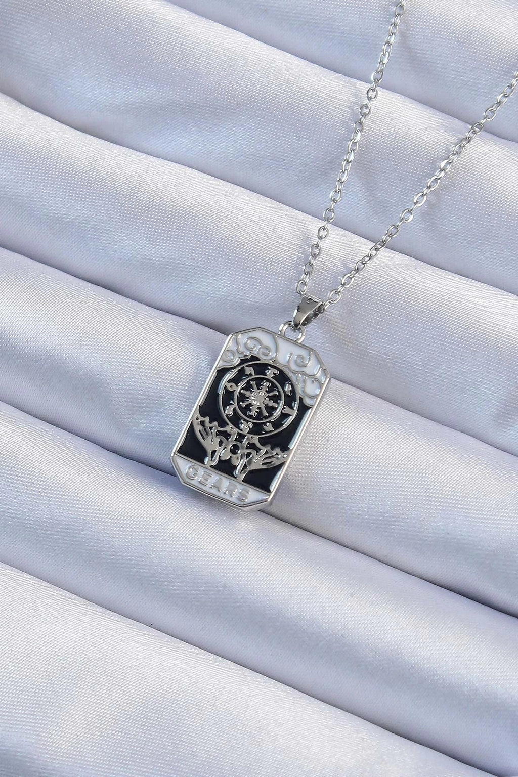 Mey İthalat® 316L Çelik Zincir Gümüş Renk İşlemeli Siyah Mineli Tarot Kolye