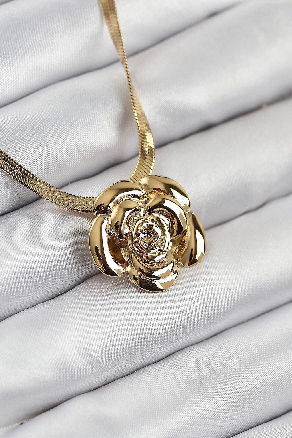 Mey İthalat® 316L Çelik Gül Figürlü İtalyan Zincir Model Gold Renk Kadın Kolye