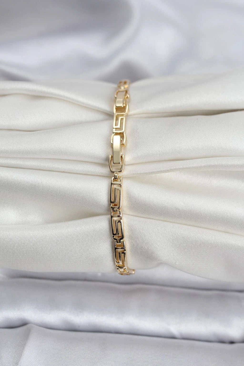 Mey İthalat® 14K Gold Renk Kaplama Zirkon Taşlı Baget Model CM Kadın Bileklik