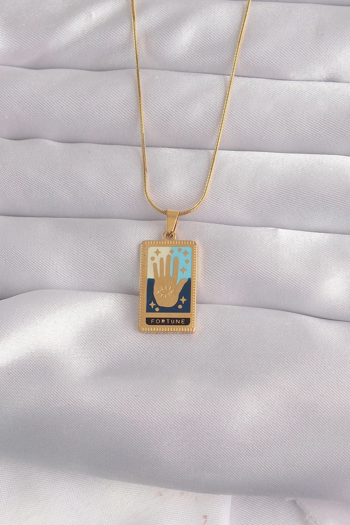 Mey İthalat® 316L Çelik Gold Renk Karışık Mineli El Figür Tarot Kolye