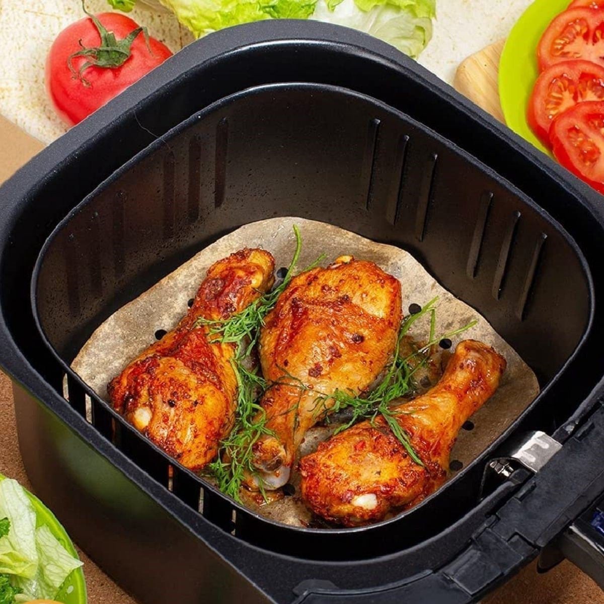 250 Adet Air Fryer Pişirme Kağıdı Tek Kullanımlık Hava Fritöz Yağ Geçirmez Yapışmaz Gıda Pişirme Kağıdı Delikli Kare Model