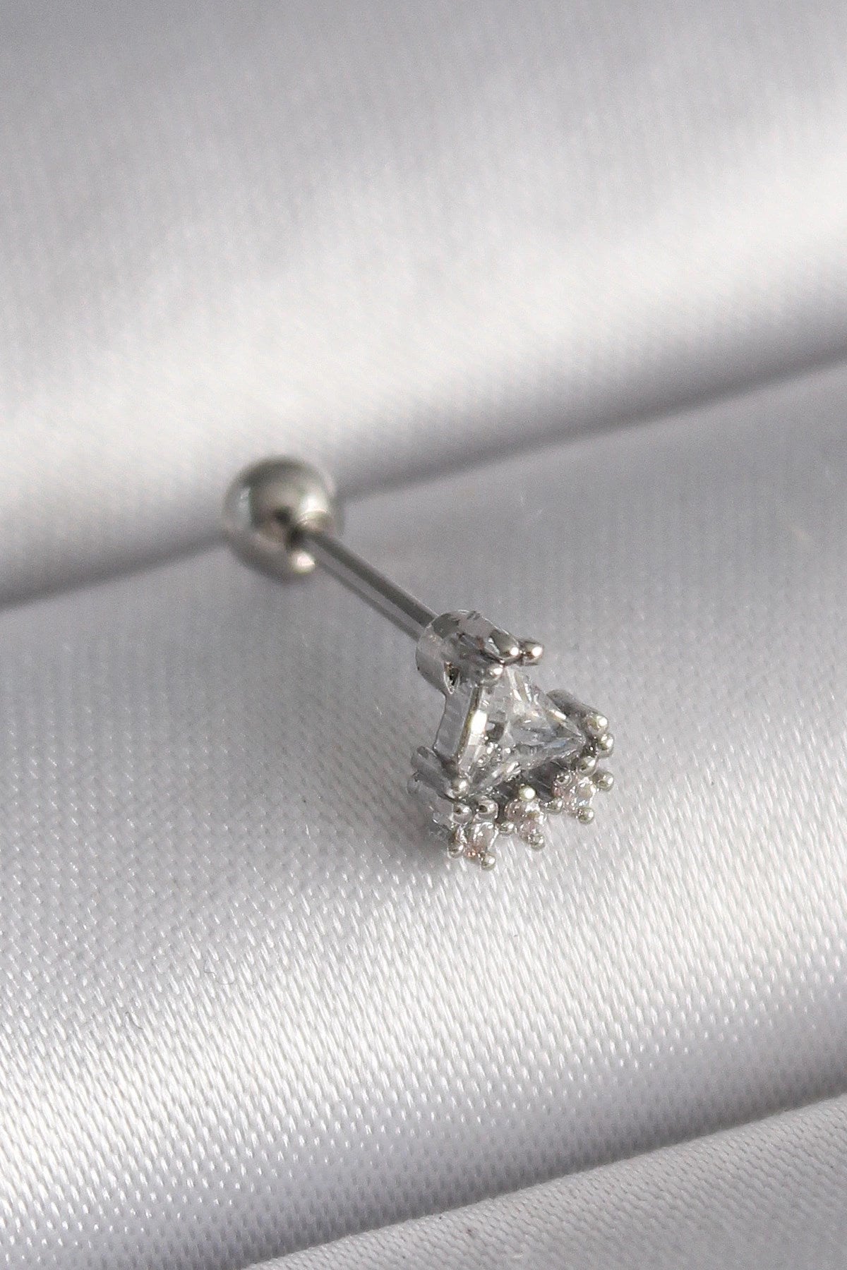 Mey İthalat® 316L Çelik Gümüş Renk Üçgen Zirkon Taşlı Tragus Piercing