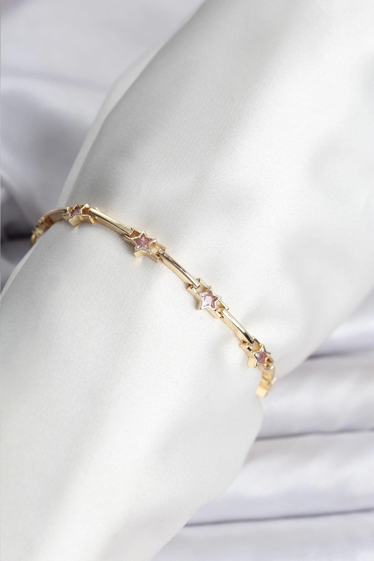 Mey İthalat® Yıldız Model Gold Renk Pirinç Bileklik