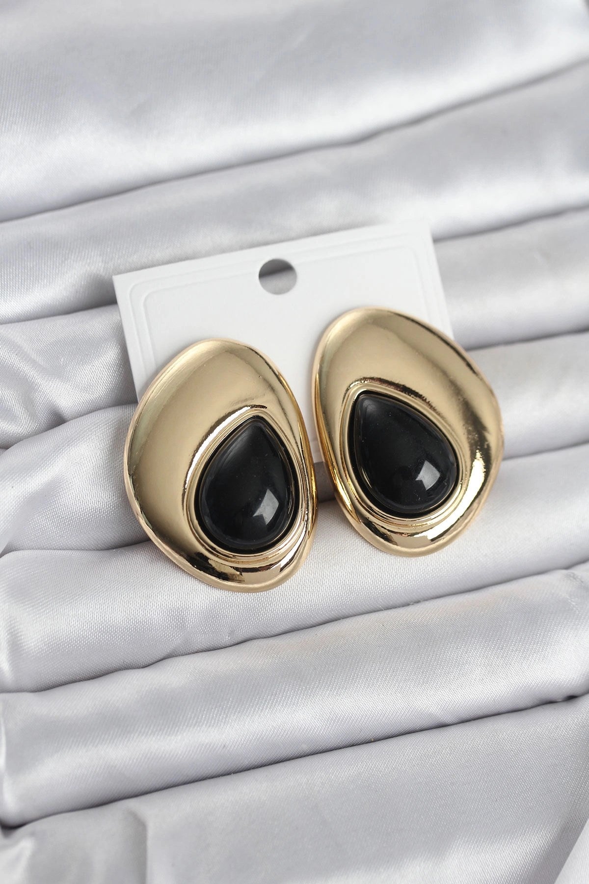 Mey İthalat® Pirinç Gold Renk Siyah Taşlı Damla Model Vintage Kadın Küpe