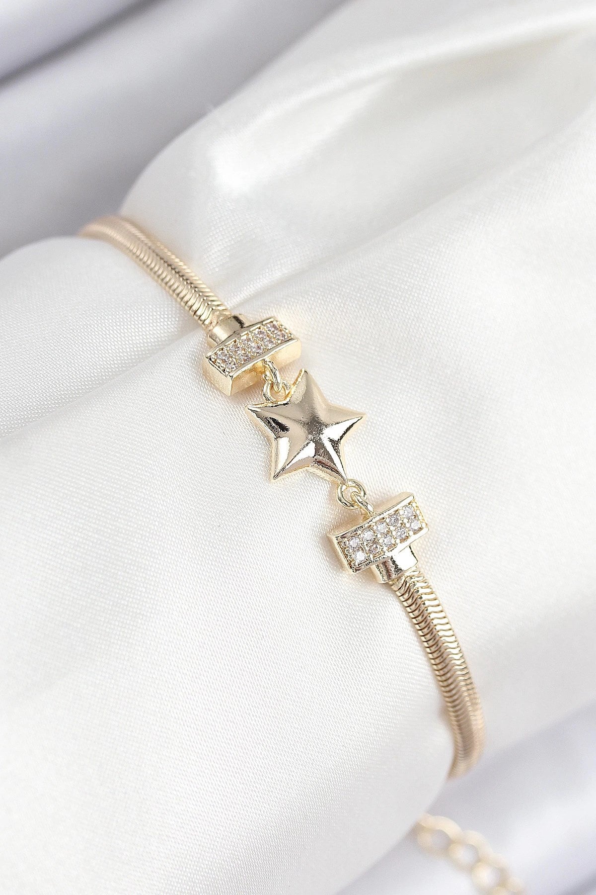Mey İthalat® Pirinç Zirkon Taşlı Yıldız Model Gold Renk Kadın Bileklik