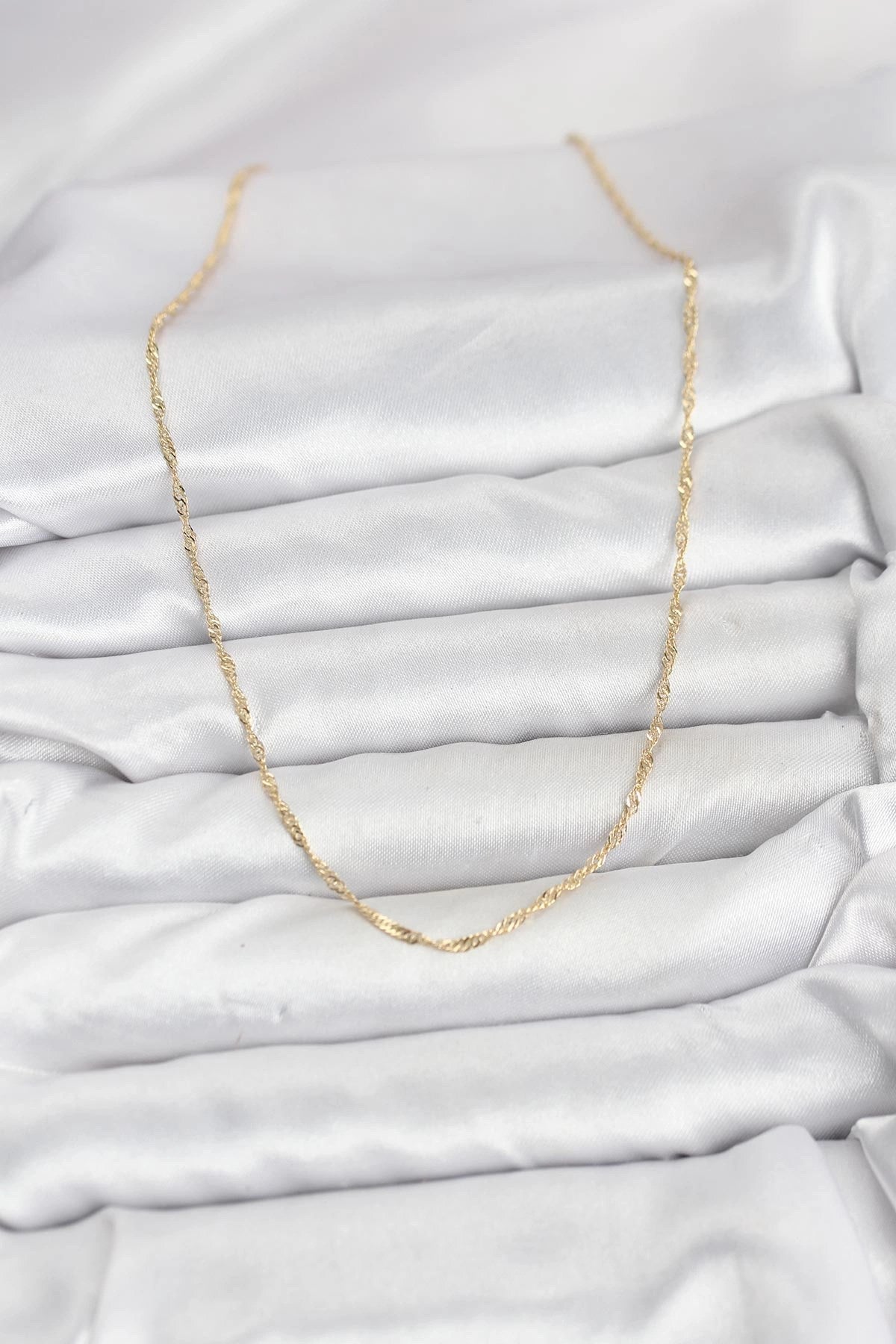 Mey İthalat® CM 14K Gold Renk Pirinç Ezme Burgu Model Kadın Kolye