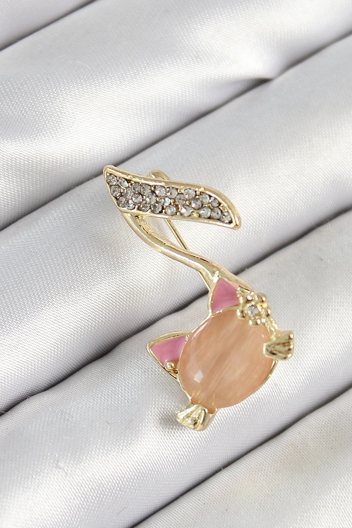 Mey İthalat® Zirkon Taşlı 3D Kedi Detaylı Nota Figürlü Gold Renk Kadın Broş