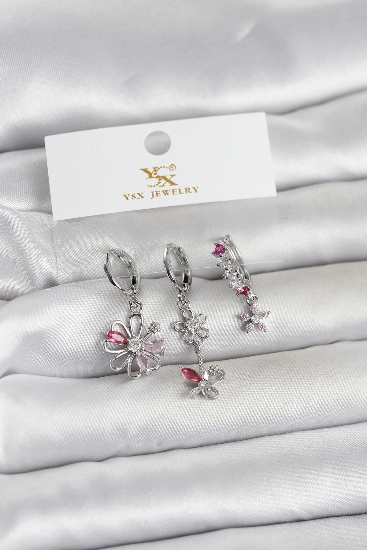 Mey İthalat® Pirinç Gümüş Renk Çiçek Model 3'lü Kadın Küpe