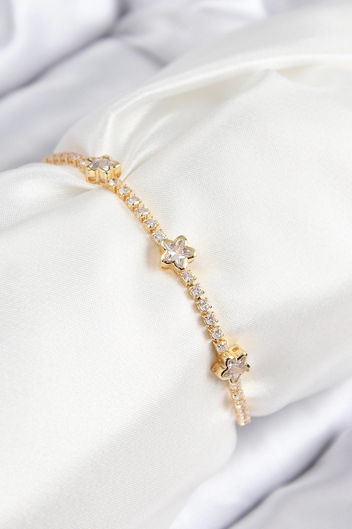 Mey İthalat® Pirinç Zirkon Taşlı Yıldız Model Gold Renk Asansörlü Kadın Bileklik
