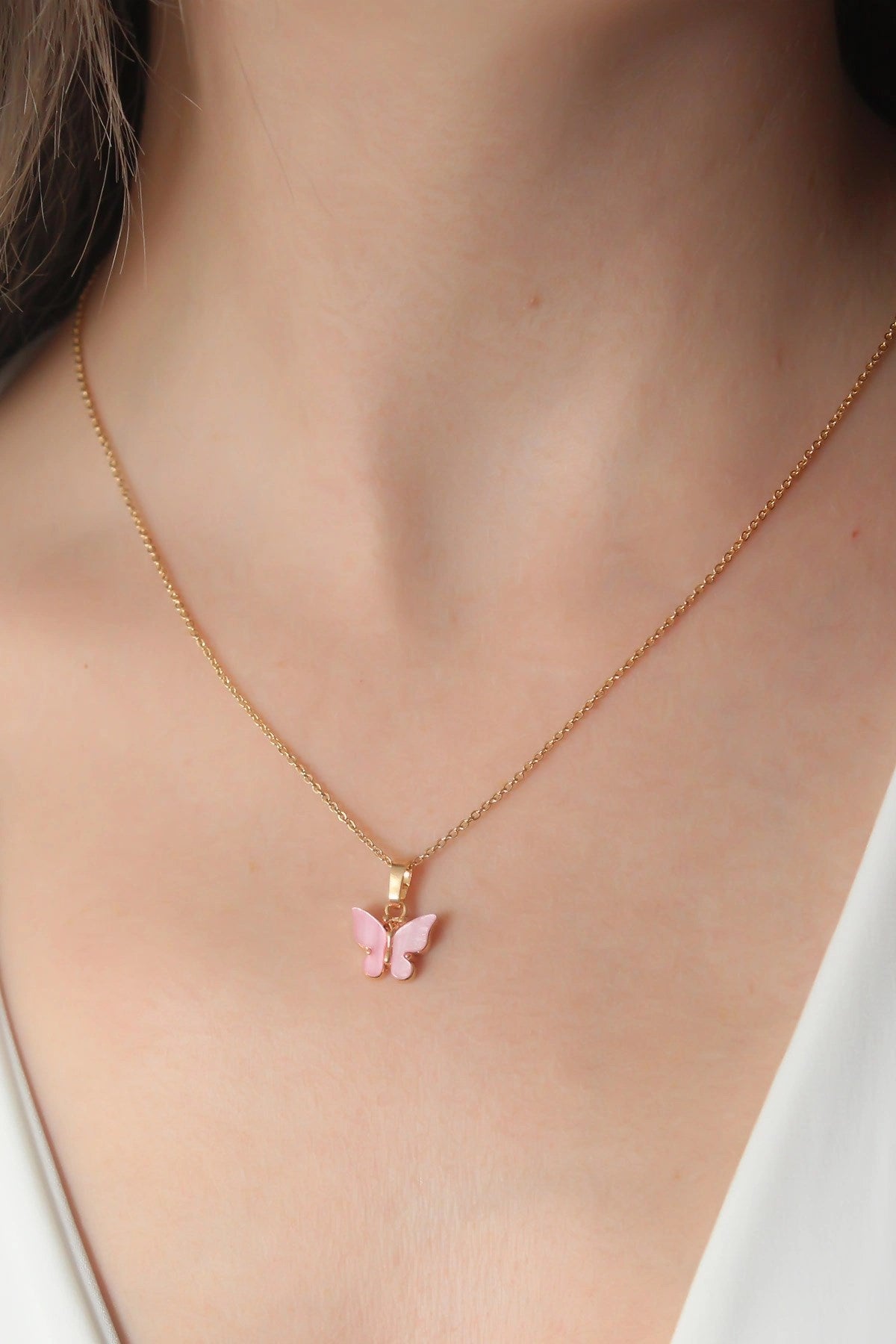 Mey İthalat® Gold Pembe Renk Kelebek Figür Kadın Kolye