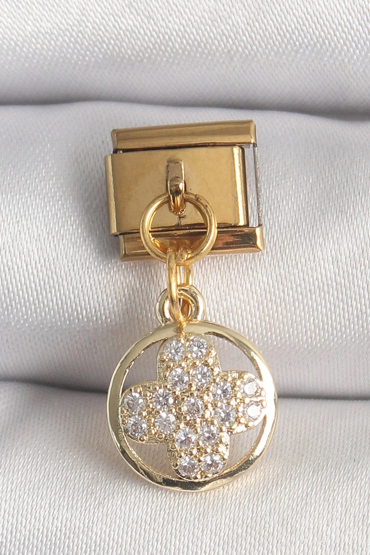 Mey İthalat® 316L Çelik Gold Renk Sallantı Zirkon Taşlı Yonca Model Nomination Charm