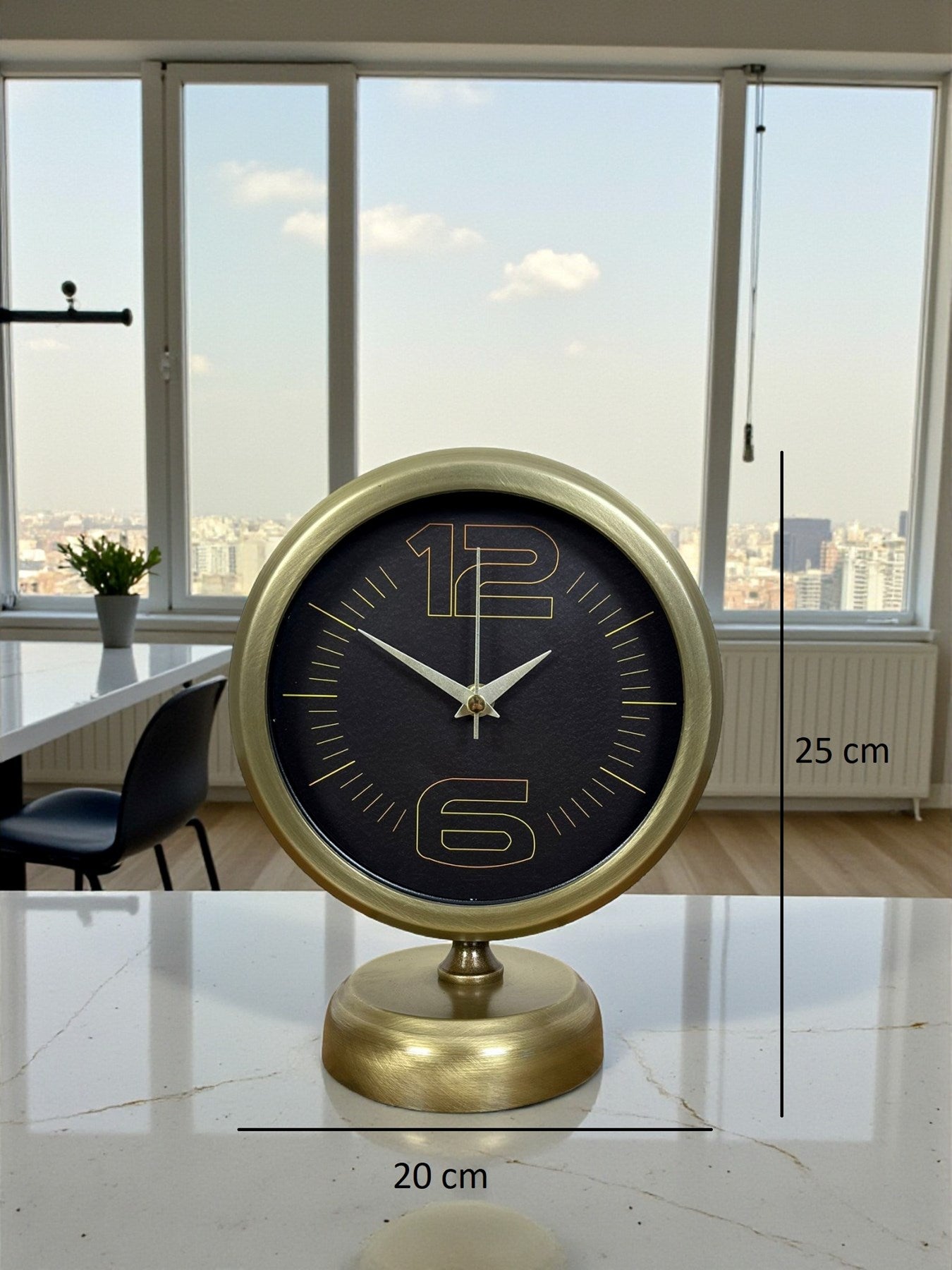 Retro Modern Tasarım 25 x 20 Cm Metal Masa Saati