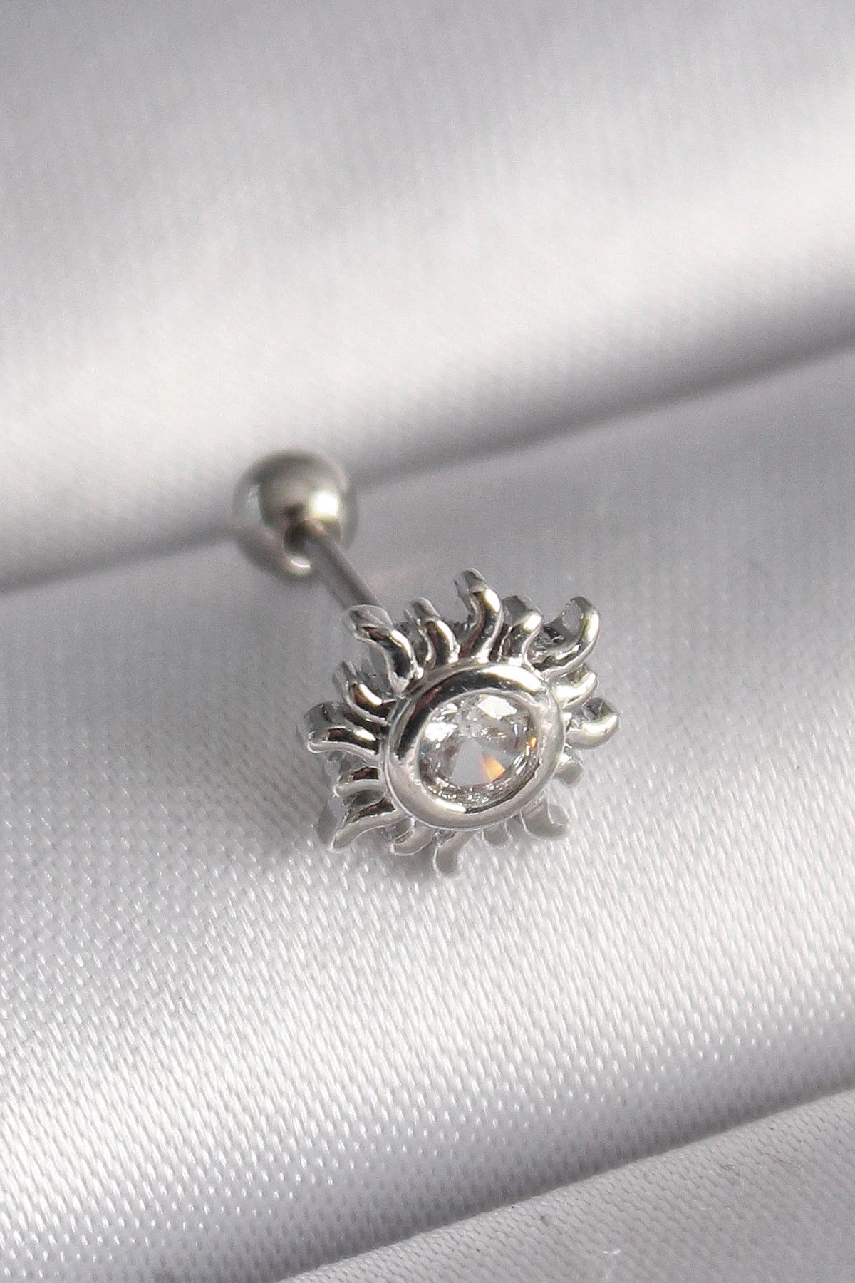 Mey İthalat® 316L Çelik Gümüş Renk Zirkon Taşlı Güneş Tragus Piercing