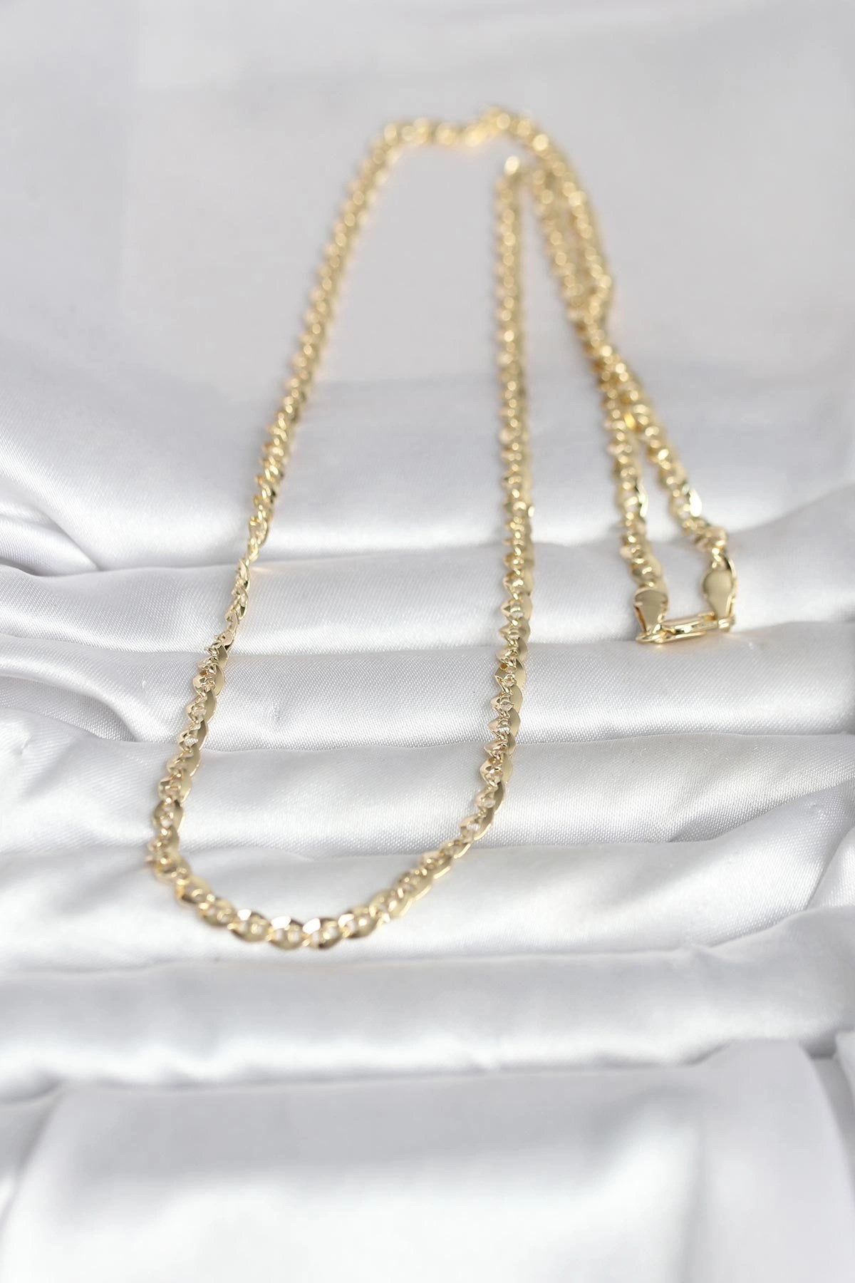 Mey İthalat® CM 14K Gold Renk Yassı Oval Zincirli Model 60 cm Kadın Kolye