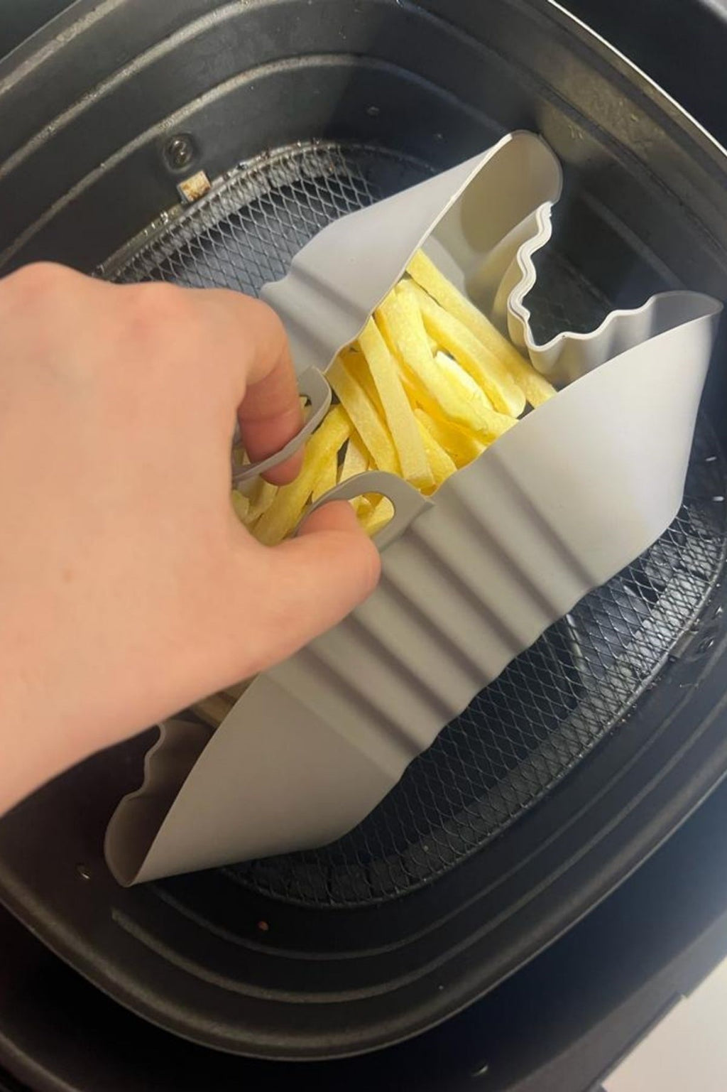Renkli Isıya Dayanıklı Yıkanılabilir Silikon Fırın Airfryer Kare Model Pişirme Matı 20 cm