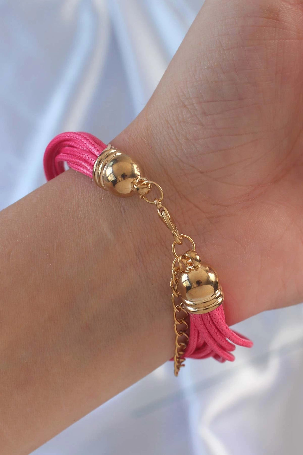 Mey İthalat® Pembe Renk Zirkon Taşlı Metal Aksesuarlı İpli Çoklu Bileklik