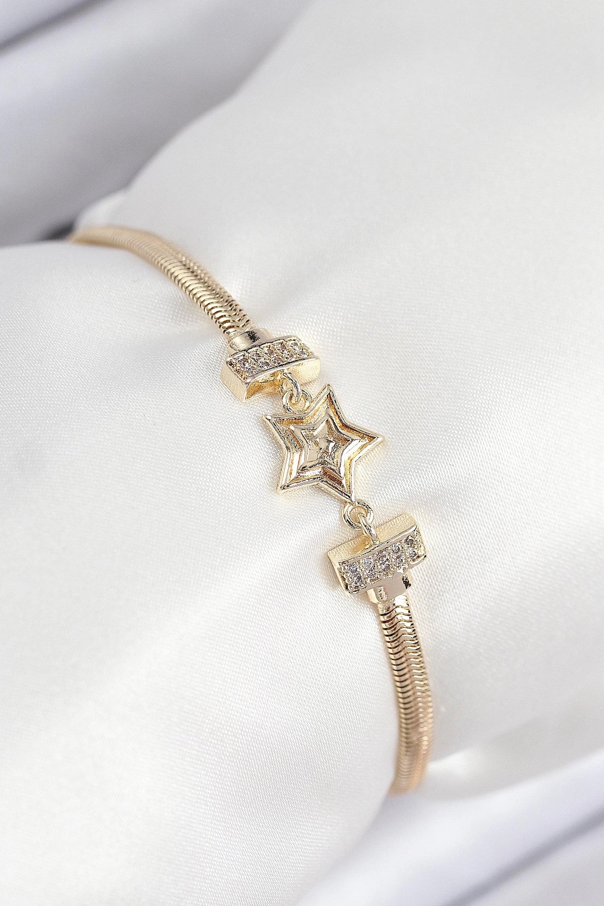 Mey İthalat® Pirinç Zirkon Taşlı Yıldız Model Gold Renk Kadın Bileklik