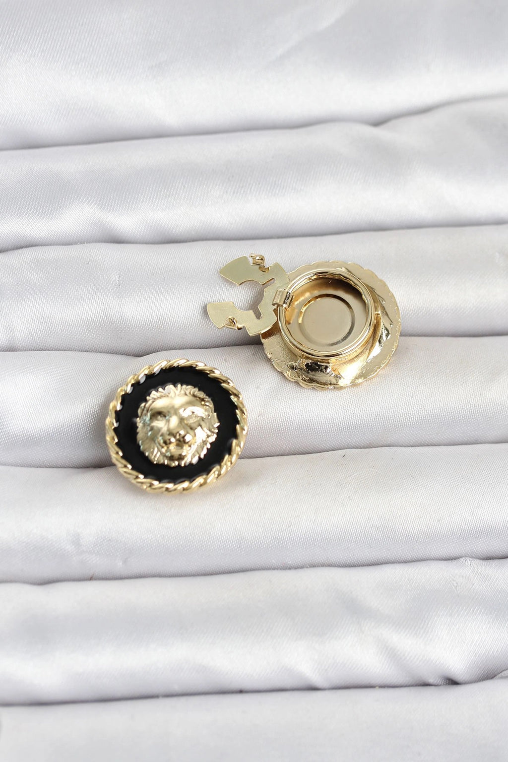 Mey İthalat® Aslan Model Gold Renk Düğme veya Manşet Broşu
