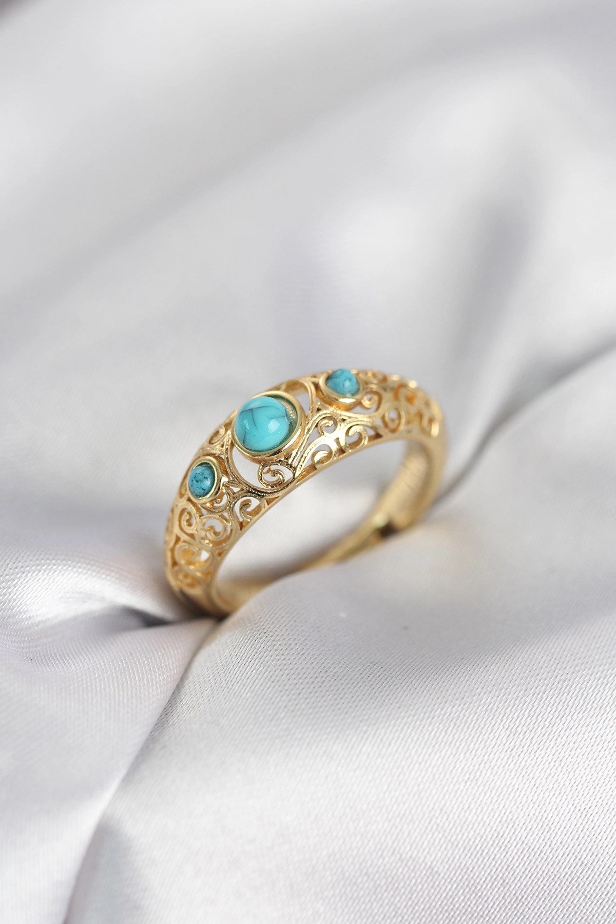 Mey İthalat® Vintage Model Mavi Taşlı Gold Renk Kadın Yüzük