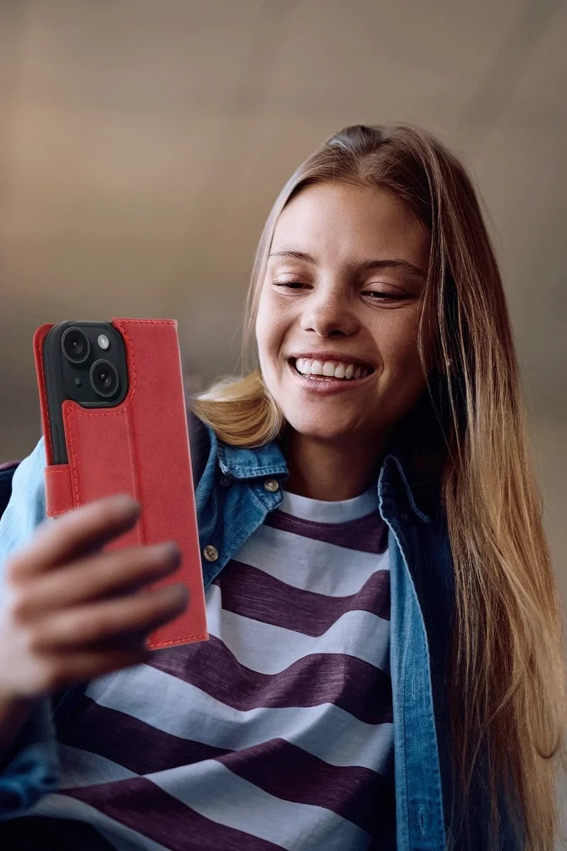 Mey İthalat® iPhone 15 Trend S Plus Kapaklı Kılıf - Lacivert